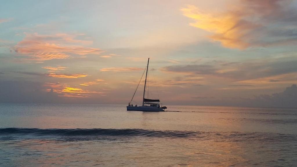 Donamae 2 Story Barbados House Βίλα Μπριτζτάουν Εξωτερικό φωτογραφία